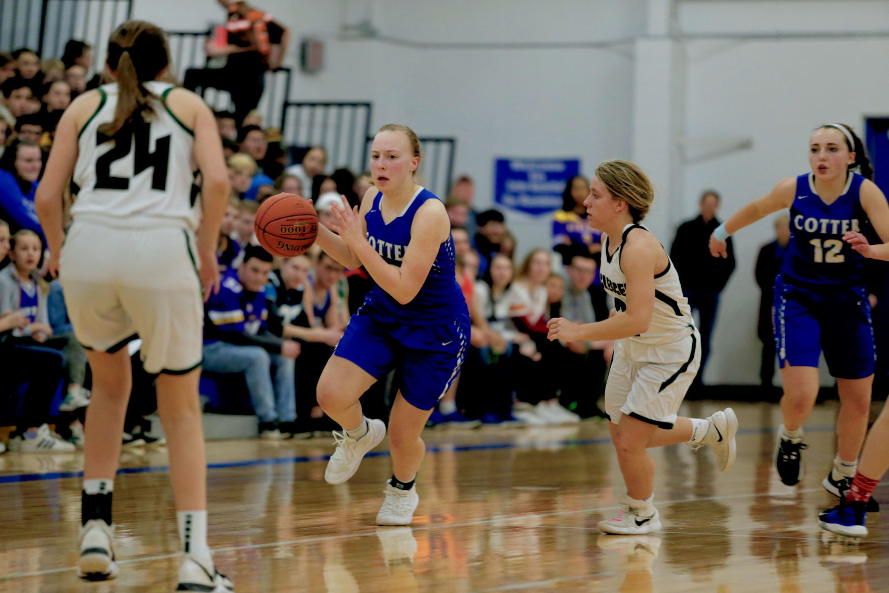 Cotter girls playoff basketball vs La Crescent-Hokah